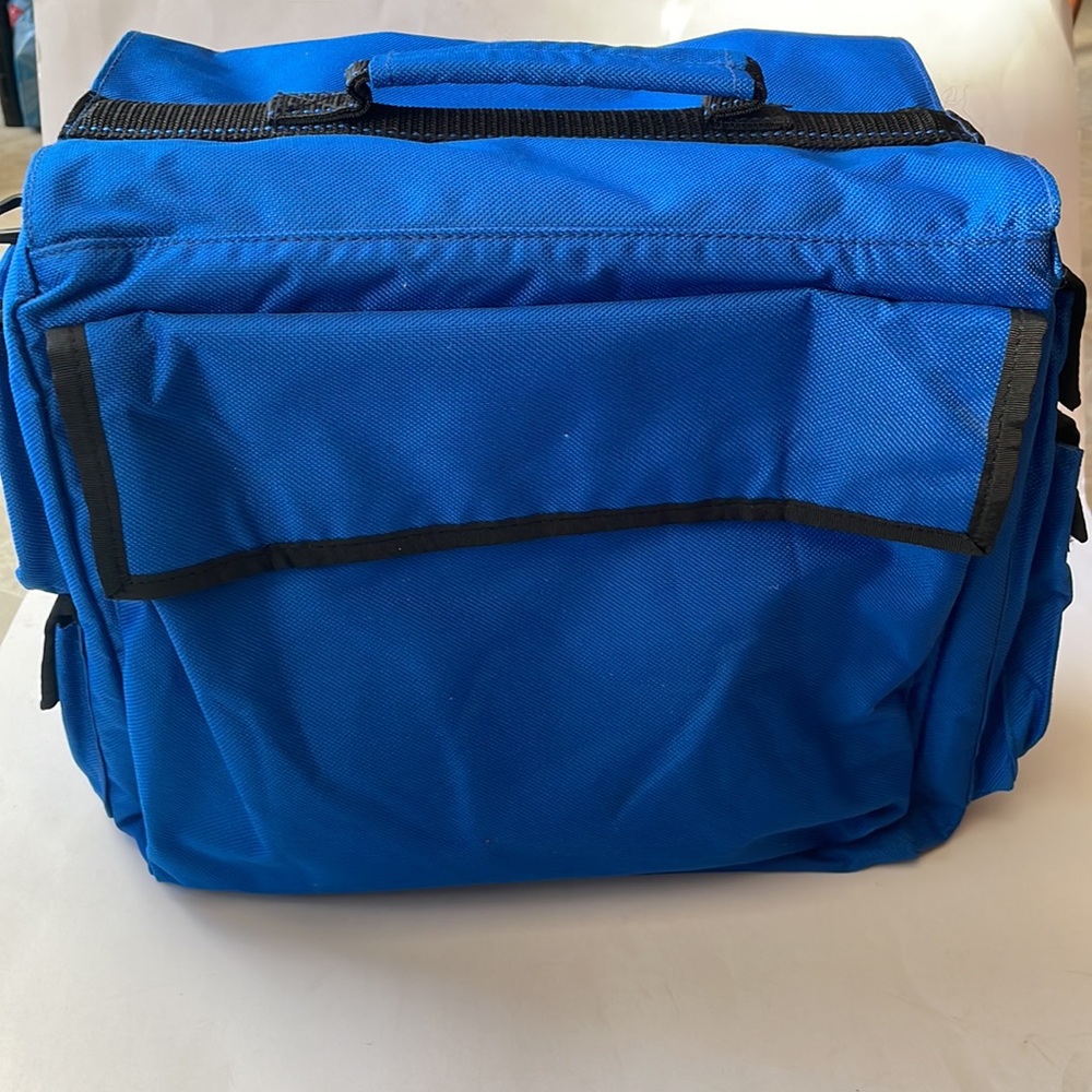 Art bin blue shoulder bag for crafts storage lots of pockets, on the go crafting - Picture 3 of 9